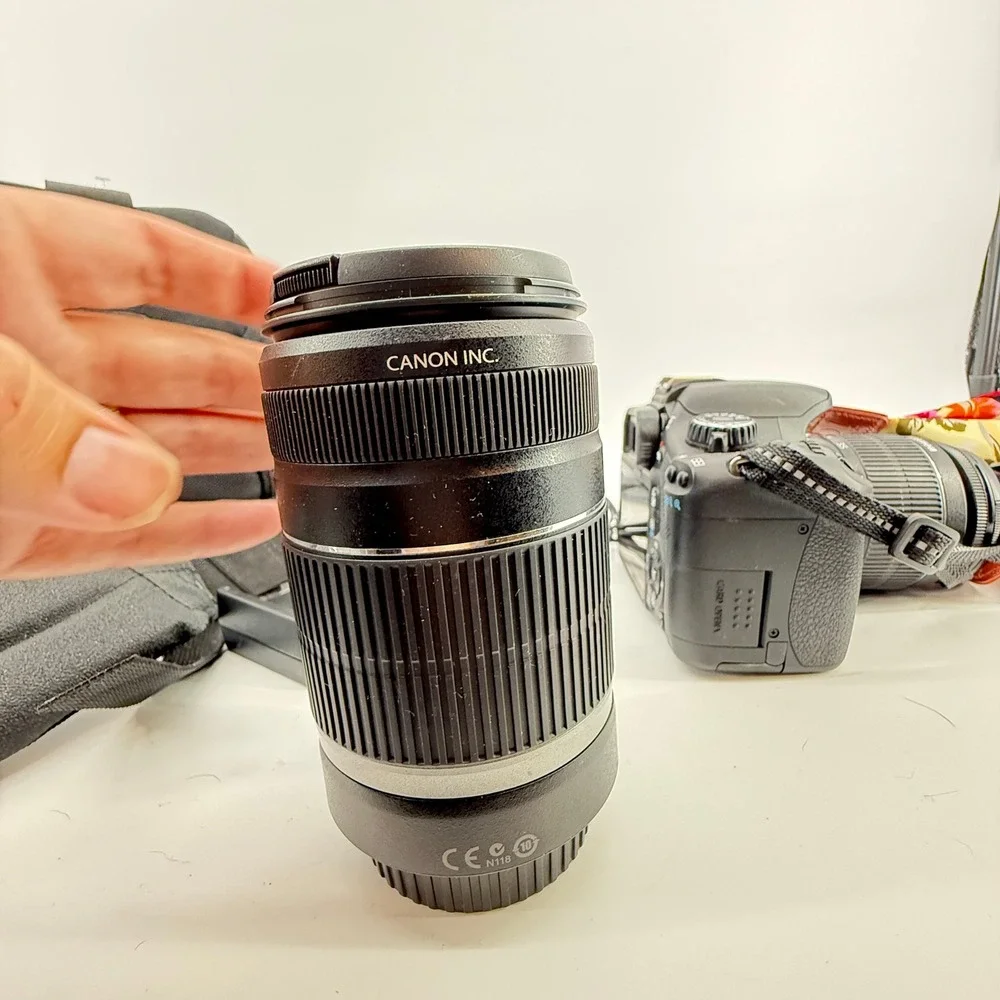 Canon SLR‎ EOS Rebel T2i Extra 55-250mm 58mm Lens Case Charger Chords 2 straps
